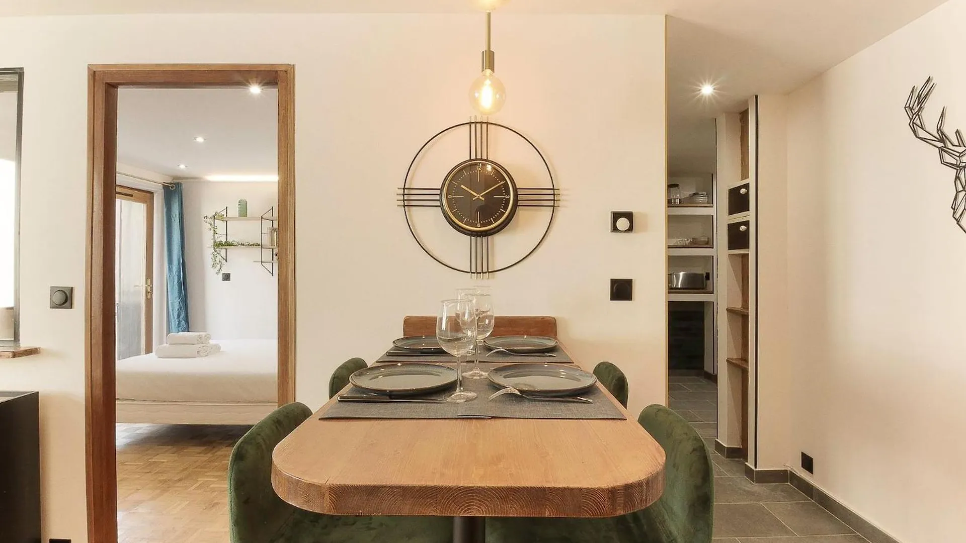 Bellevarde Apt - Newly Renovated - Central - Beside Tmb Start/End Les Houches