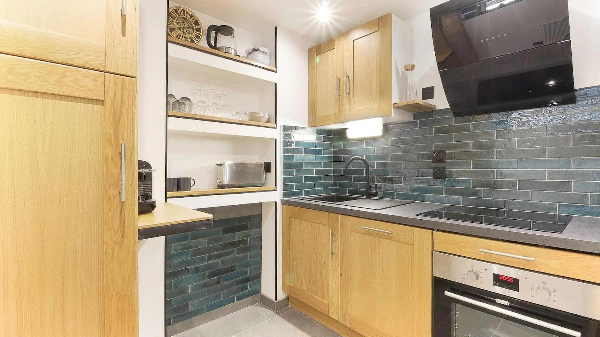 Bellevarde Apt - Newly Renovated - Central - Beside Tmb Start/End Les Houches