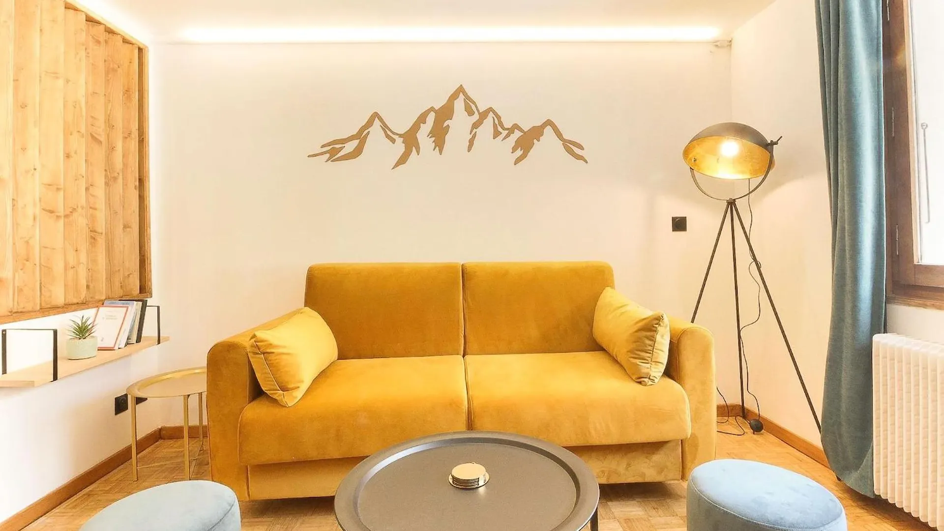 Bellevarde Apt - Newly Renovated - Central - Beside Tmb Start/End Les Houches Apartment
